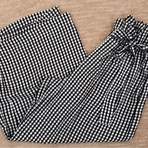 Forever 21 Women's Sz Medium Navy Blue White Gingham Plaid Gaucho Pant